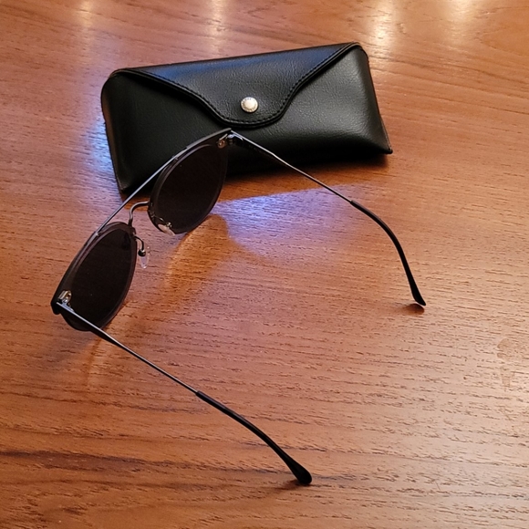 Retrosuperfuture Italian Sunglasses - Picture 3 of 3